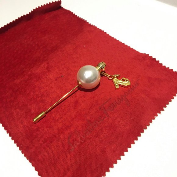 vintage salvator ferragamo brooch - Picture 1 of 2